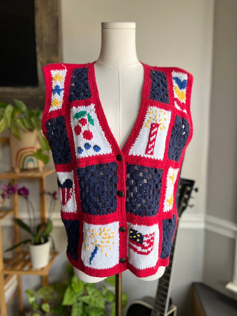 Vintage 90s Sweater Vest  Red White Blue Fourth of July Fireworks Size Large